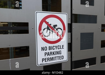 Kein Fahrrad Parken erlaubt Zeichen UTS Gebäude 11, Sydney, Australien Stockfoto