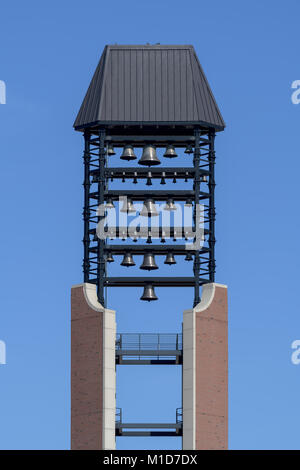 McFarland Glockenturm auf dem Süden Quad auf dem Campus der Universität von Illinois in Urbana-Champaign in Champaign, Illinois Stockfoto