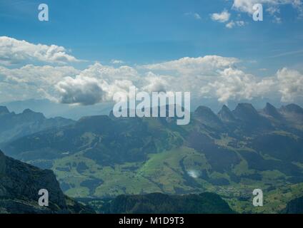 Landschaft der Alpstein und Säntis, die sind eine Untergruppe der Appenzeller Alpen in der Schweiz Stockfoto