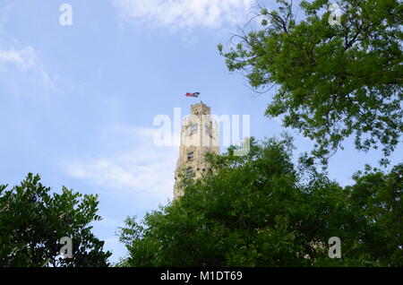 Die texas Flagge von der Oberseite der Emily Morgan Hotel San antonio Texas Stockfoto