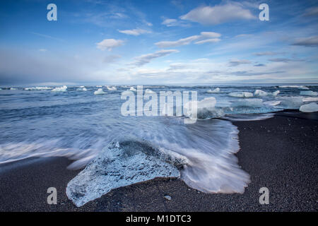 Das Eis Strand oder Diamond Beach in der Nähe der Gletscher Lagune in South East Iceland Stockfoto