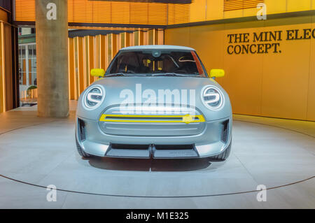 FRANKFURT, Deutschland - 17.September 2017: Mini Electric Concept Car in Frankfurt Motor Show, Vorderansicht Stockfoto