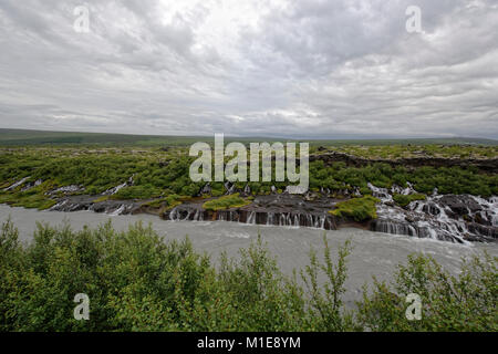 Hraunfossar oder Lava Falls, in der Nähe von Island Husafell Stockfoto