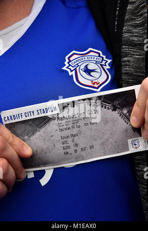 Cardiff City Stadium, Cardiff City v Manchester City 4 rd der Emirate FA Cup. Cardiff Vorstandsmitglieder super Autos im Bild außerhalb des Stadions Stockfoto