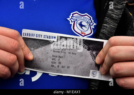 Cardiff City Stadium, Cardiff City v Manchester City 4 rd der Emirate FA Cup. Cardiff Vorstandsmitglieder super Autos im Bild außerhalb des Stadions Stockfoto