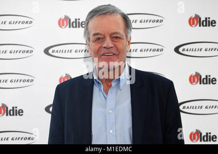 Tony Blackburn an der Oldie des Jahres ausgezeichnet, im Simpsons in The Strand, London. Stockfoto