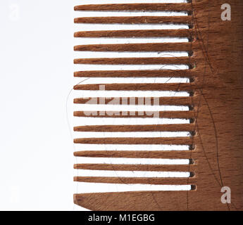 Makro von Verlust Haarsträhnen close-up auf weißem Hintergrund Stockfoto