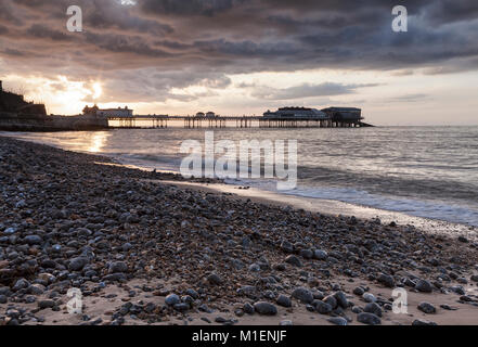 Cromer Pier bei Sonnenuntergang, auf North Norfolk Coast. Stockfoto