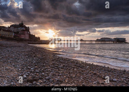 Cromer Pier bei Sonnenuntergang, auf North Norfolk Coast. Stockfoto