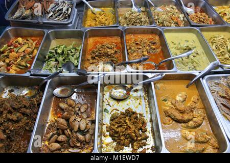 Food Market in Bangkok, Thailand. Sie Auswahl am Buffet essen kann. Stockfoto