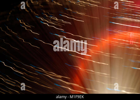 Fibre optic Lampen, abstrakte mehrfarbig auf schwarzem Hintergrund Stockfoto