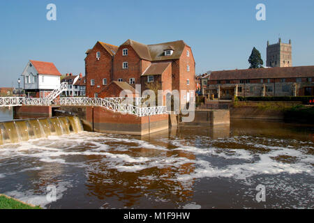 Fluss Kontrolle Regelung, restaurierte Mühle, Stroud, Gloucestershire, Severn Vale, England, UK, Europa Stockfoto