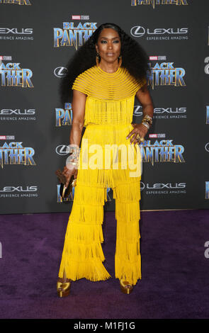 Los Angeles, Ca, USA. 29 Jan, 2018. Angela Bassett, bei Marvel Studios' Welt Premiere von Black Panther am Dolby Theatre in Los Angeles, Kalifornien, am 29. Januar 2018. Credit: MediaPunch Inc/Alamy leben Nachrichten Stockfoto