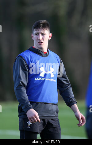 Cardiff, Großbritannien. 30. Januar, 2018. Josh Adams, dem Spieler, der seine Wales Wales Anfang gegen Schottland machen wird dargestellt, während der Ausbildung. Wales Rugby Team Training im Vale Resort Hensol, in der Nähe von Cardiff, South Wales am Dienstag, den 30. Januar 2018. Das Team bereitet sich auf Ihre öffnung Natwest 6 Nationen 2018 championship Match gegen Schottland dieses Wochenende. Credit: Andrew Obstgarten/Alamy leben Nachrichten Stockfoto