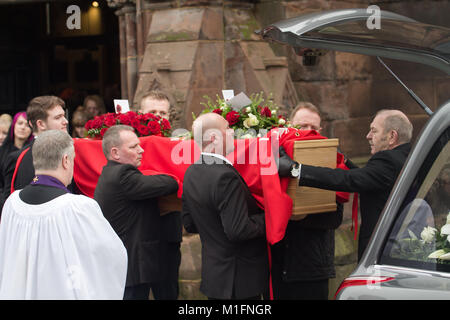 Warrington, Liverpool, Großbritannien. 30 Jan, 2018. Die Beerdigung hat der ehemalige Liverpool Torwart Tommy Lawrence im St Elphin der Pfarrkirche Warrington Kredit genommen: ken Biggs/Alamy leben Nachrichten Stockfoto