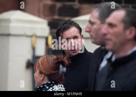 Warrington, Liverpool, Großbritannien. 30 Jan, 2018. Ex Liverpool player Robbie Fowler nimmt an der Beerdigung des ehemaligen FC Liverpool Torwart Tommy Lawrence, bei St. Elphin die Pfarrkirche, die Kirche St, Warrington. Credit: ken Biggs/Alamy leben Nachrichten Stockfoto