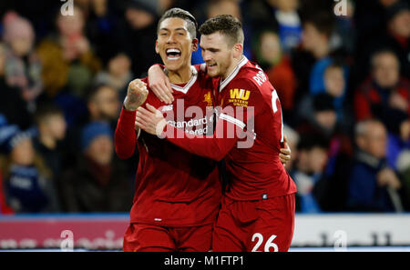 Huddersfield, Großbritannien. 30. Januar, 2018. Roberto Firmino & Andrew Robertson feiern Ziel Premier League, Huddersfield Town FC v Liverpool FC 30/01/2018 streng redaktionelle Verwendung. Wenn der Spieler/Spieler in diesem Bild dargestellt ist/Spielen für einen englischen Club oder das England National Team. Dann ist dieses Bild darf nur für redaktionelle Zwecke verwendet werden. Keine kommerzielle Nutzung. Folgende Verwendungen sind auch dann eingeschränkt, wenn in einem redaktionellen Kontext Credit: Allstar Bildarchiv/Alamy leben Nachrichten Stockfoto