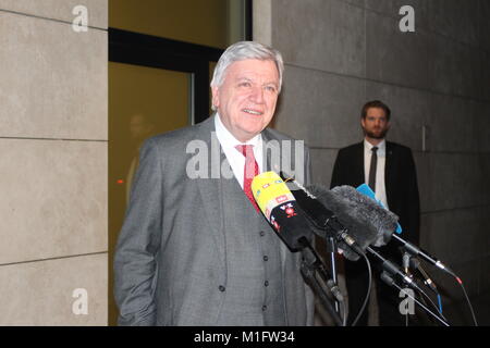 Bilder von der Fraktion sprechen Fraktionssitzung, den 30. Januar 2018, Berlin, Deutschland, Deutsche Politik, in der Willy-brand-Haus featuringm, Volker Bouffier Stockfoto