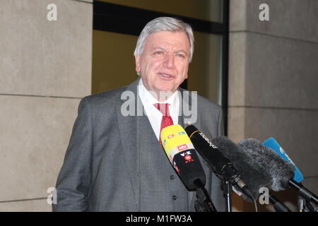 Bilder von der Fraktion sprechen Fraktionssitzung, den 30. Januar 2018, Berlin, Deutschland, Deutsche Politik, in der Willy-brand-Haus featuringm, Volker Bouffier Stockfoto