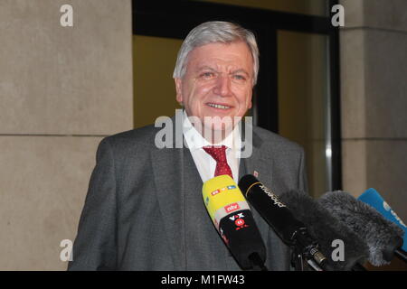 Bilder von der Fraktion sprechen Fraktionssitzung, den 30. Januar 2018, Berlin, Deutschland, Deutsche Politik, in der Willy-brand-Haus featuringm, Volker Bouffier Stockfoto