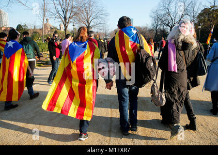 Barcelona, Spanien. 30 Jan, 2018. Demonstration zugunsten der Investitur von Carles Puigdemont, am 30. Januar 2018 in Barcelona, Spanien. Credit: Gtres Información más Comuniación auf Linie, S.L./Alamy leben Nachrichten Stockfoto