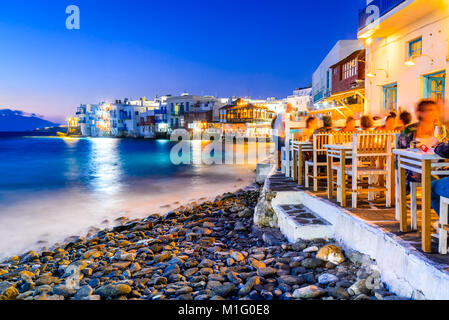 Mykonos, Griechenland. Little Venice waterfront Häuser, der als einer der romantischsten Orte auf den Kykladen. Stockfoto