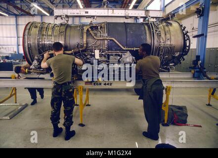 Upper Heyford (GB), US Air Force Base, Motor Wartung Werkstatt für F111 Flugzeuge (Juni 1988) Stockfoto