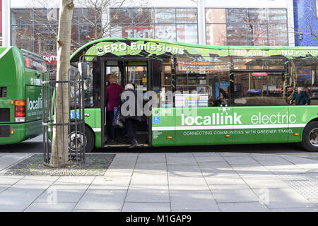 Null Emission Electric Bus in Nottingham, UK. Stockfoto