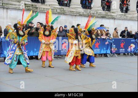 New Year's Day Parade, Hosts eine Vorschau auf dem Trafalgar Square in London, präsentiert die top Marching Bands aus den USA, Mcnneese State University marching band, Dance Sensation Zoonation, Barrington High School Marching Band, Marching Band aus New York, kulturelle Bolivien Großbritannien, führenden Popsänger Iness, aus Kroatien, und der Gastauftritt von Eddie The Eagle bietet: Atmosphäre, Wo: London, Großbritannien Wann: 30 Dec 2017 Credit: WENN.com Stockfoto