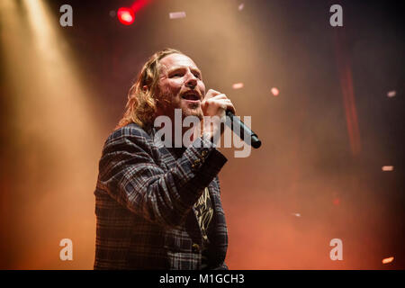Norwegen, Oslo - November 17, 2017. Die amerikanische Hard Rock Band Stone Sour führt ein Live Konzert Sentrum Scene in Oslo. Hier Sänger Corey Taylor gesehen wird live auf der Bühne. (Foto: Gonzales Foto - Terje Dokken). Stockfoto