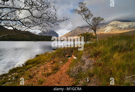 Am Ufer des Loch Clair Stockfoto