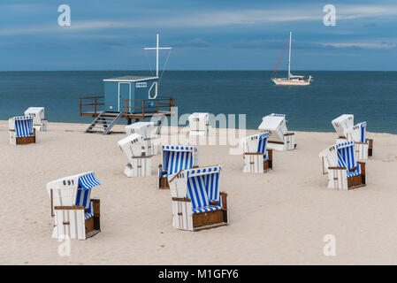 Strand und Liegen entlang der Nordsee küste in Hörnum oder Hörnum auf der Insel Sylt, Nordfriesland, Schleswig-Holstein, Deutschland, Europa Stockfoto