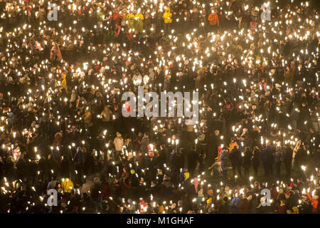 Up Helly Aa viking Die jährliche Prozession torchlit führen durch Edinburgh bietet: Atmosphäre, wo: Edinburgh, Großbritannien Wann: 30 Dec 2017 Credit: Euan Kirsche/WENN.com Stockfoto