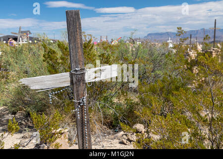 Terlingua, Texas - der terlingua Friedhof, im Jahr 1900 gegründet, ist die letzte Ruhestätte für Quecksilber Bergleute, schießerei Opfer, und die Stockfoto