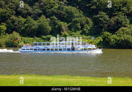 Ausflug Schiff auf Mosel, Kroev, Rheinland-Pfalz, Deutschland, Europa Stockfoto