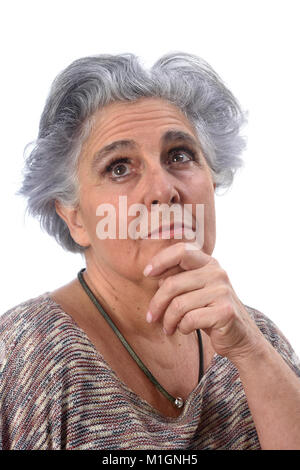 Nachdenklich ältere Frau auf weißem Hintergrund Stockfoto