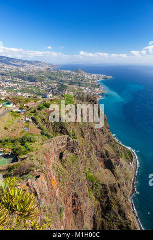 Madeira Portugal Madeira Blick vom Cabo Girao, einer der höchsten Klippen Europas in Richtung Funchal, Madeira, Portugal, EU, Europa Stockfoto