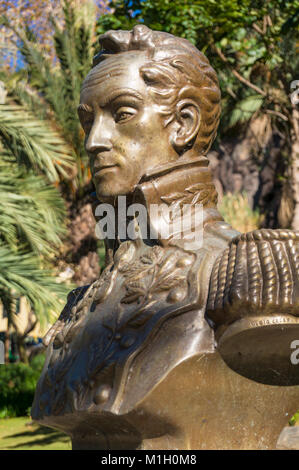 Madeira Portugal Statue oder Büste von Simon Bolivar "Befreier" in Camara de Lobos madeira Partnerstadt von Camara de Lobos in Venezuela zu gedenken. Stockfoto