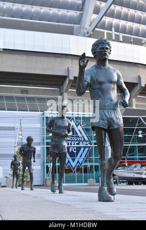 BC Sports Hall of Fame Arena in Vancouver, British Columbia, Kanada mit Terry Fox Skulpturen. Stockfoto