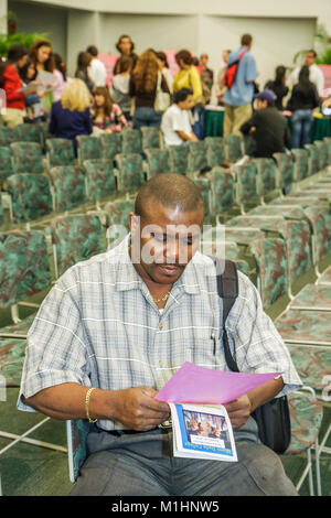 Miami Florida, Miami Dade College, Schule, Campus, offenes Haus, Häuser, Hochschulbildung, Schüler Lehrer, Lehrer, Berater, Berater, Auswahl, Auswahl Stockfoto