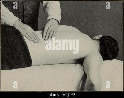 Ein Handbuch für Heilgymnastik und Massage, ausgelegt für den Einsatz von Ärzten, Studenten und Masseure (1917) (14597836737) Stockfoto