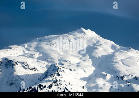Die schneebedeckten Gipfel des Gilfert im Winter, Tuxer Alpen, Tirol, Österreich Stockfoto