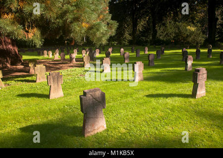 Deutschland, Köln, Krieg Gräber innerhalb der Kölner südlichen Friedhof im Stadtteil Zollstock. Deutschland, Koeln, Kriegsgraeber mit dem Suedfriedhof i Stockfoto