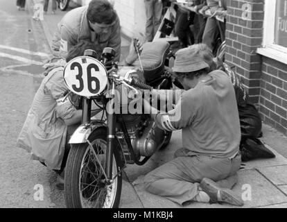 BSA Gold Star, Classic Parade, Isle of Man TT Juni 1982, Parliament Square, Ramsey. Stockfoto