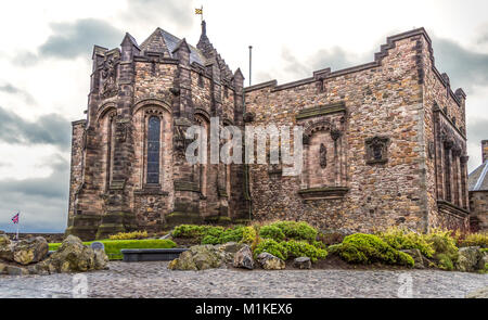 Die Burg von Edinburgh, Edinburgh, Schottland - Februar 5, 2016: prächtige Gebäude innerhalb der Mauern des Edinburgh Castle. Stockfoto