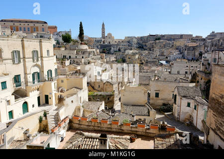 Blick auf die Altstadt von Matera aus dem zentralen Bereich des ​​The Stadt übernommen Stockfoto