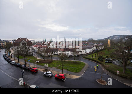 Blick auf die historische Spa Facility (1905 - 1911) Jugendstil in Bad Nauheim, Deutschland, 19. Januar 2018. Die Stadt wird über die Planung entscheiden Sie sich für ein neues Thermalbad am 25. Januar 2018. Das Konzept wird das neue Thermal bad angedockt an die alten Jugendstil Bad Haus, das als historisches Monument geschützt ist. Foto: Andreas Arnold/dpa Stockfoto