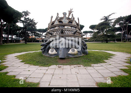 La Statua di Venusia, dallo costruita scenografo Giantito Burchiellaro Pro: il Film "Il Casanova di Federico Fellini (1976) die Statue von Venusia, gebaut von der szenografin Giantito Burchiellaro, in dem Film "Casanova" von Federico Fellini (1976) Roma 31/01/2018 erschienen. Visita ai degli Studios Cinematografici di Cinecitta' gesetzt. Rom, 31. Januar 2018. Besuch auf der Cinecitta' Studios. Foto Samantha Zucchi Insidefoto Stockfoto