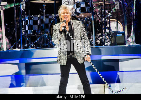 Mailand Italien. 31. Januar 2018. Der britische Sänger und Songwriter ROD STEWART führt live auf der Bühne des Mediolanum Forum während des 'Ein anderes Land Tour 2018 "Credit: Rodolfo Sassano/Alamy leben Nachrichten Stockfoto
