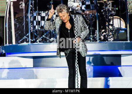 Mailand Italien. 31. Januar 2018. Der britische Sänger und Songwriter ROD STEWART führt live auf der Bühne des Mediolanum Forum während des 'Ein anderes Land Tour 2018 "Credit: Rodolfo Sassano/Alamy leben Nachrichten Stockfoto